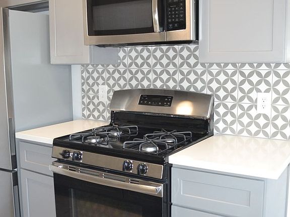 4th image of 2801 Orchard Ave #18