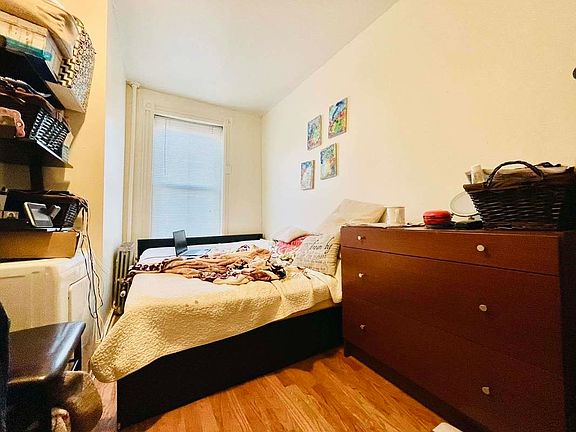 5th image of 673 Union St APT 2