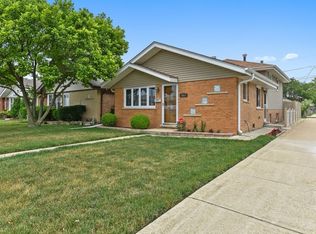 7517 Lockwood Ave, Burbank, IL