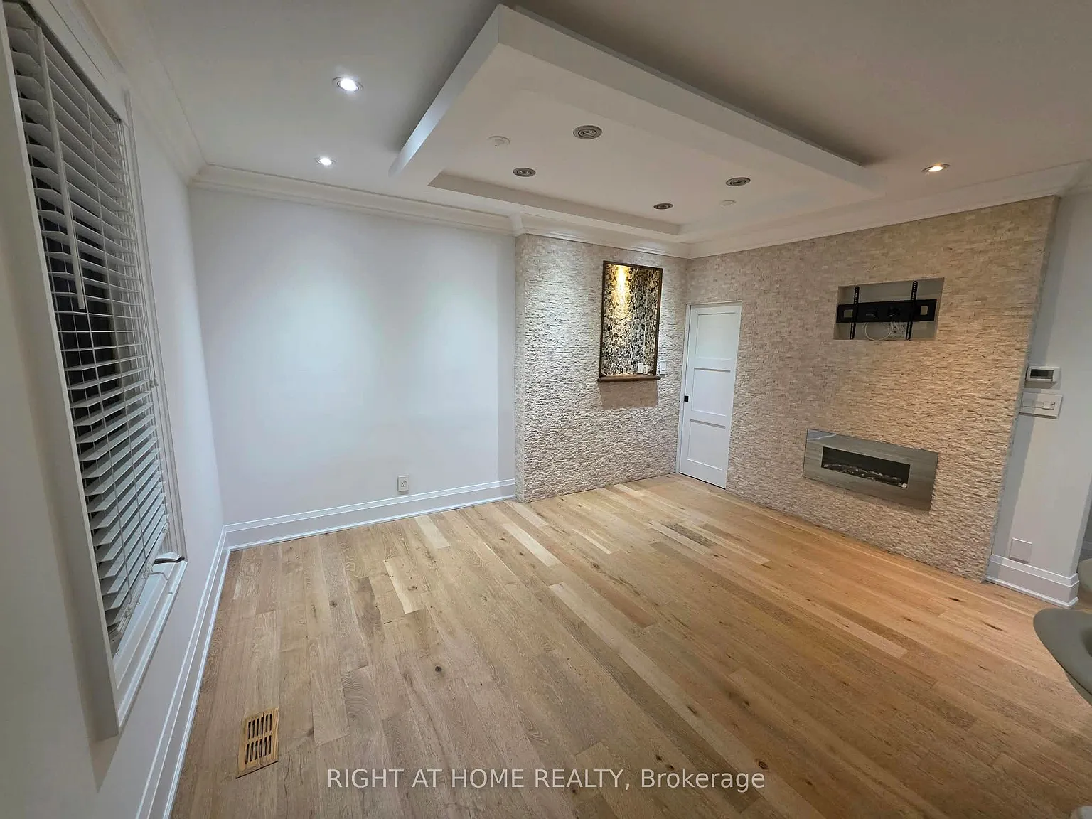 4 bed, $4,950 — Photo 3