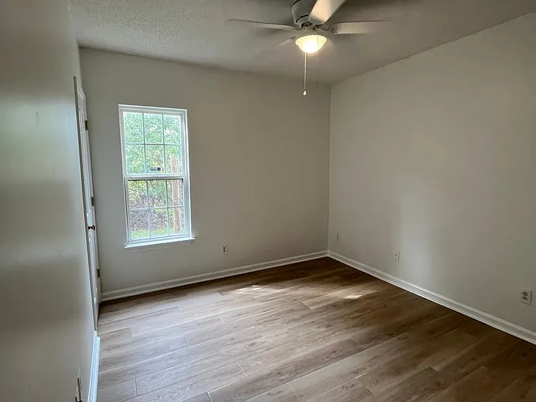 1408 Barouche Ct — Photo 27