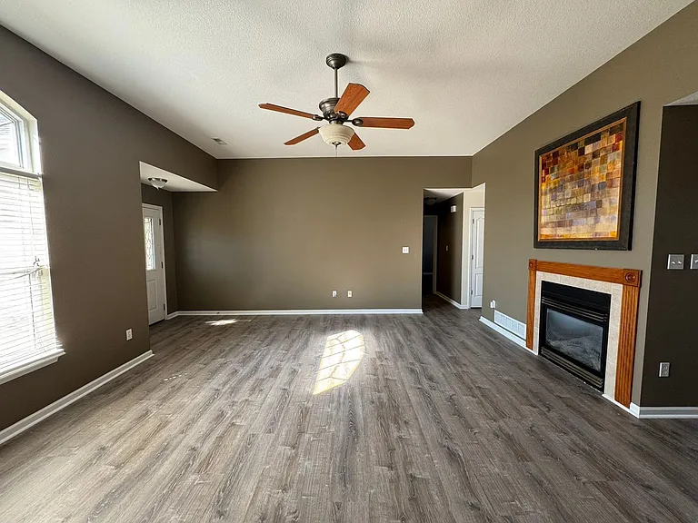 2603 Oakfield Dr — Photo 6