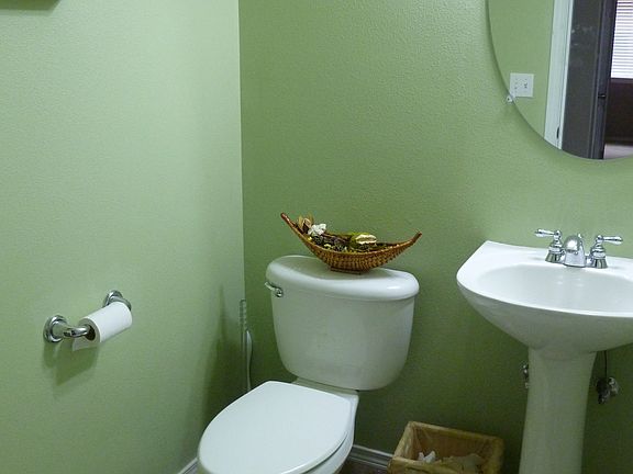 1/2 bath