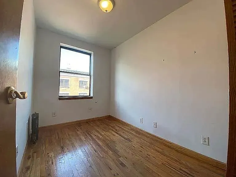 540 E 5th St #18 — Photo 10