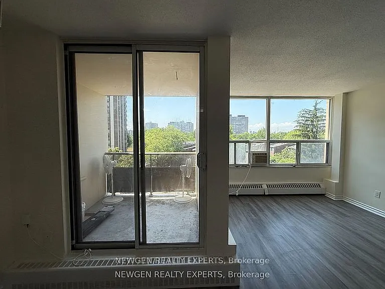 5 Vicora Linkway #512 — Photo 21