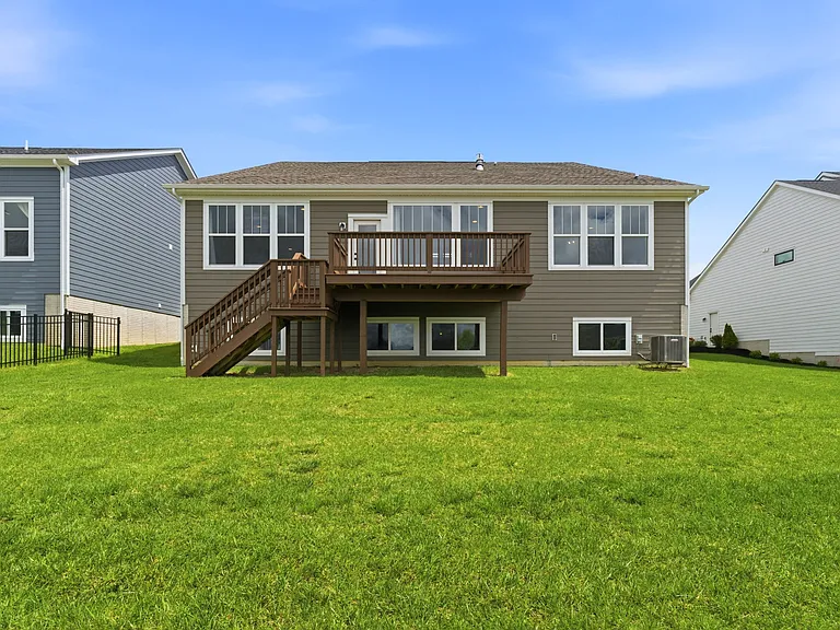 4448 Ruppert Trl — Photo 64