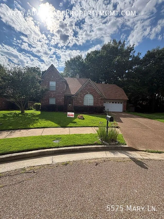 Spacious and well-maintained home located in the heart of Arlington! — Photo 2