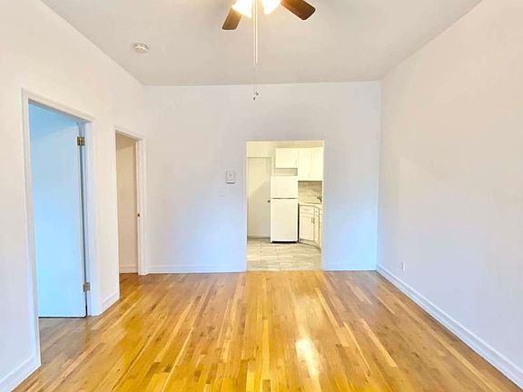 5th image of 154 E 110th St APT 4