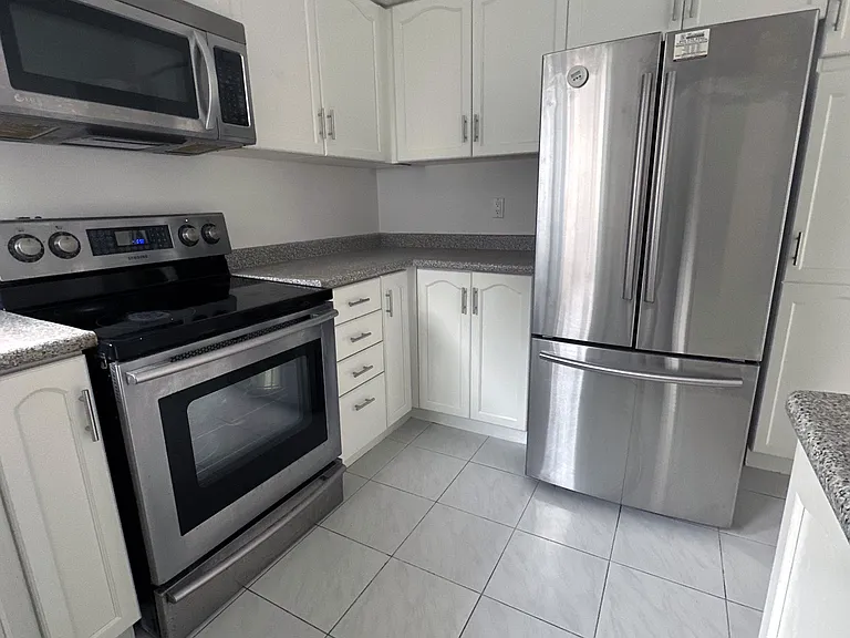 43 Falconridge Dr — Photo 11