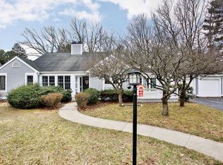 7 Griffin Cir, Wayland, MA 01778