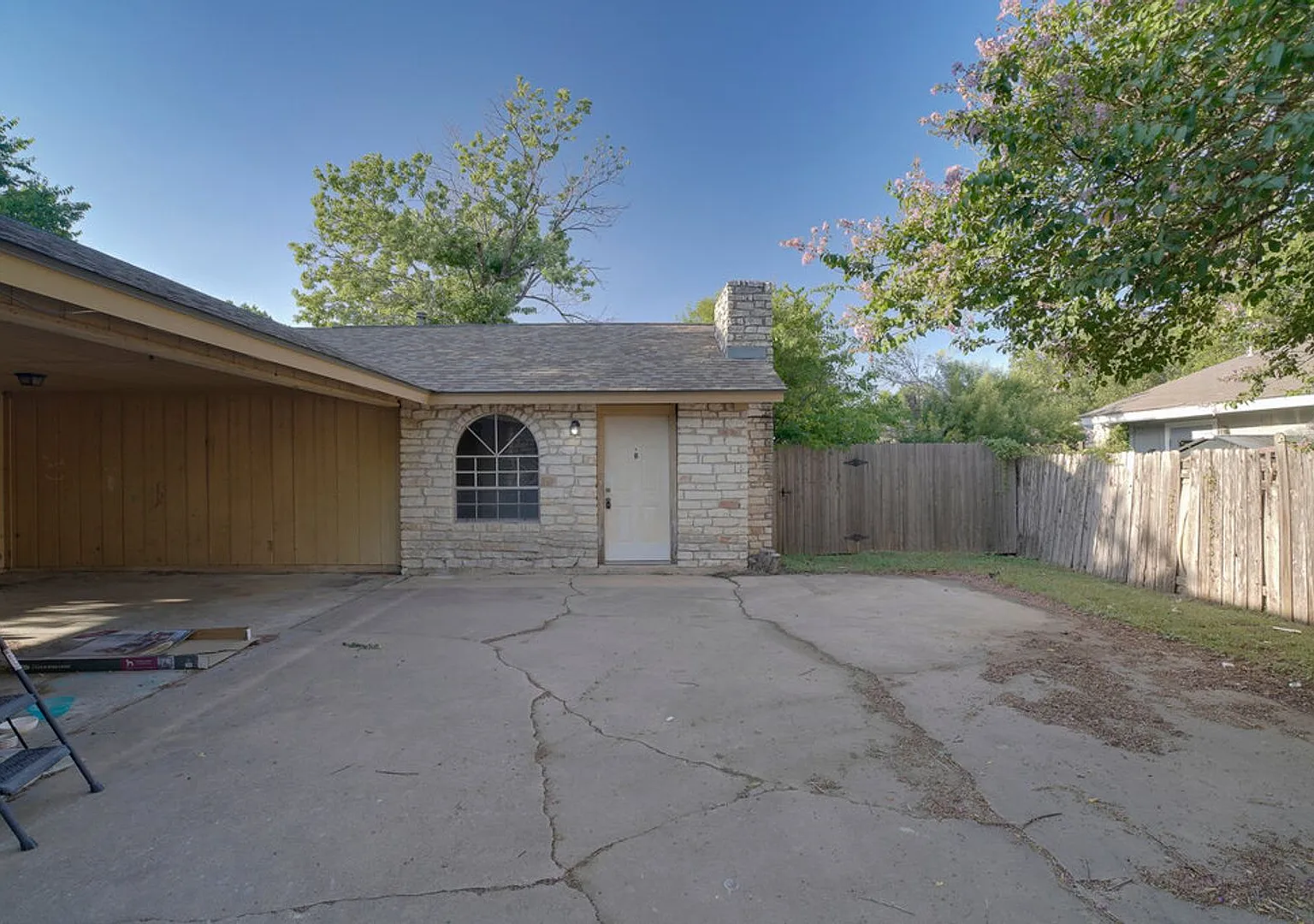 1206 Westcott Dr — Photo 3