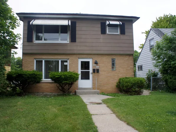 5860 N 68th St, Milwaukee, WI 53218