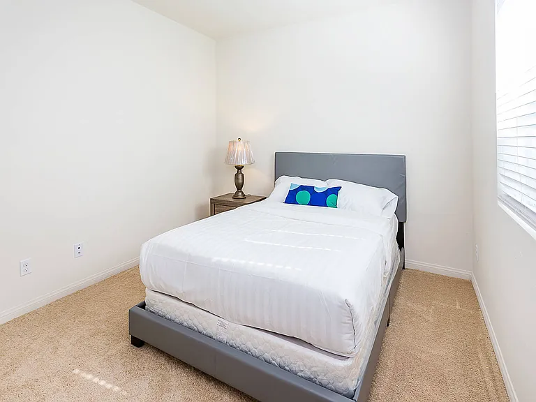 6203 Winona St — Photo 15