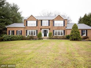 6 Stream Ct, Owings Mills, MD 21117