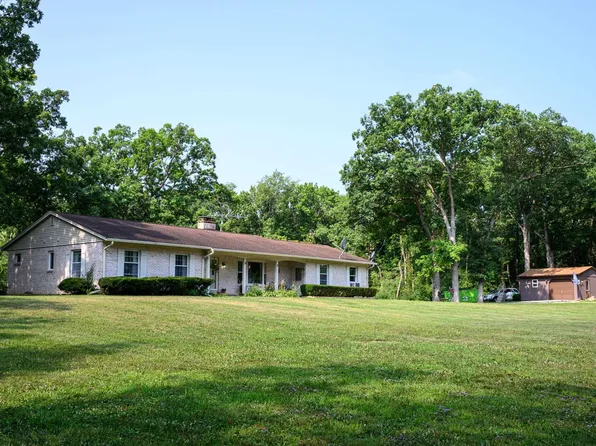 5704 E Oak Trl, Milton, WI 53563