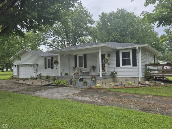 403 S Main St, Cloverdale, IN 46120
