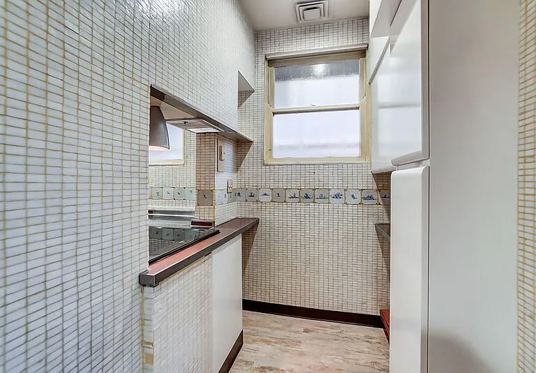 2881 Observatory Ave #2 — Photo 30