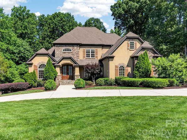 6543 Robin Hollow Dr, Mint Hill, NC 28227