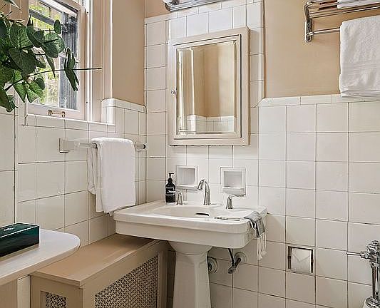 5th image of 1 Pierrepont St APT 1A