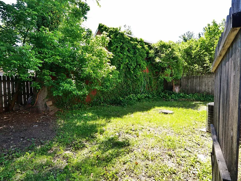 39 Moran Ave — Photo 27