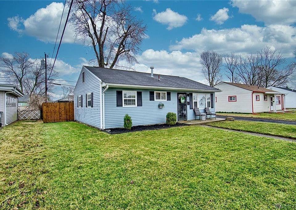 1st image of 52 Rowland Dr