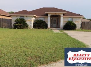 2076 Suncrest Dr, Eagle Pass, TX 78852