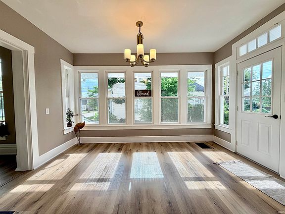5th image of 602 E Main St