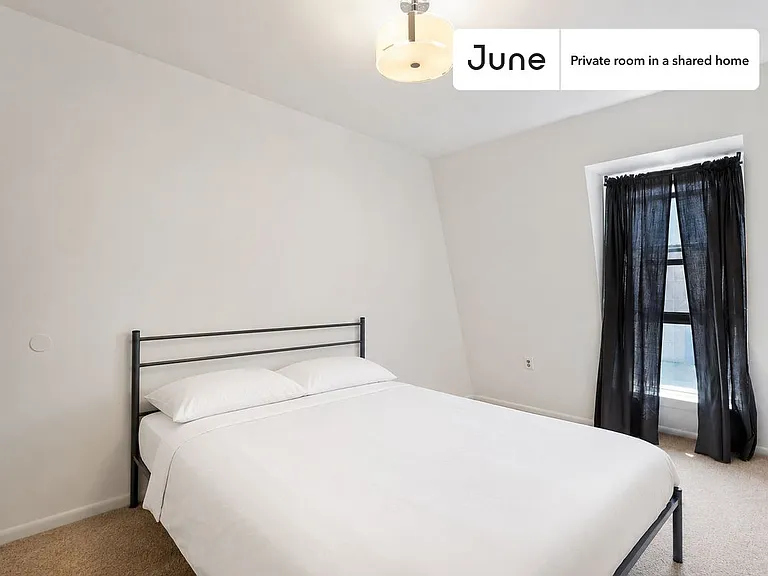 1107 1/2 M St NW #2B — Photo 1