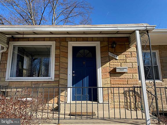 3rd image of 11003 Glueck Ln