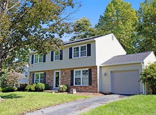 12822 Longleaf Ln, Herndon, VA 20170