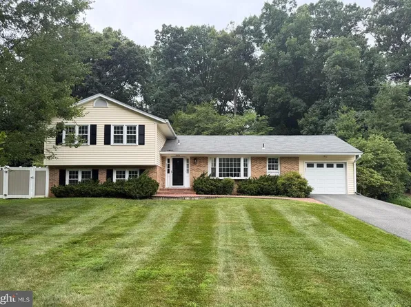 9924 Corsica St, Vienna, VA 22181