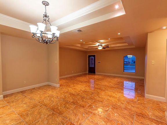 4th image of 1729 Rebecca Ln
