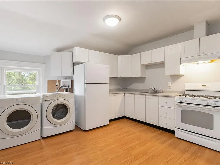 65 East Ave #UPPER — Photo 6