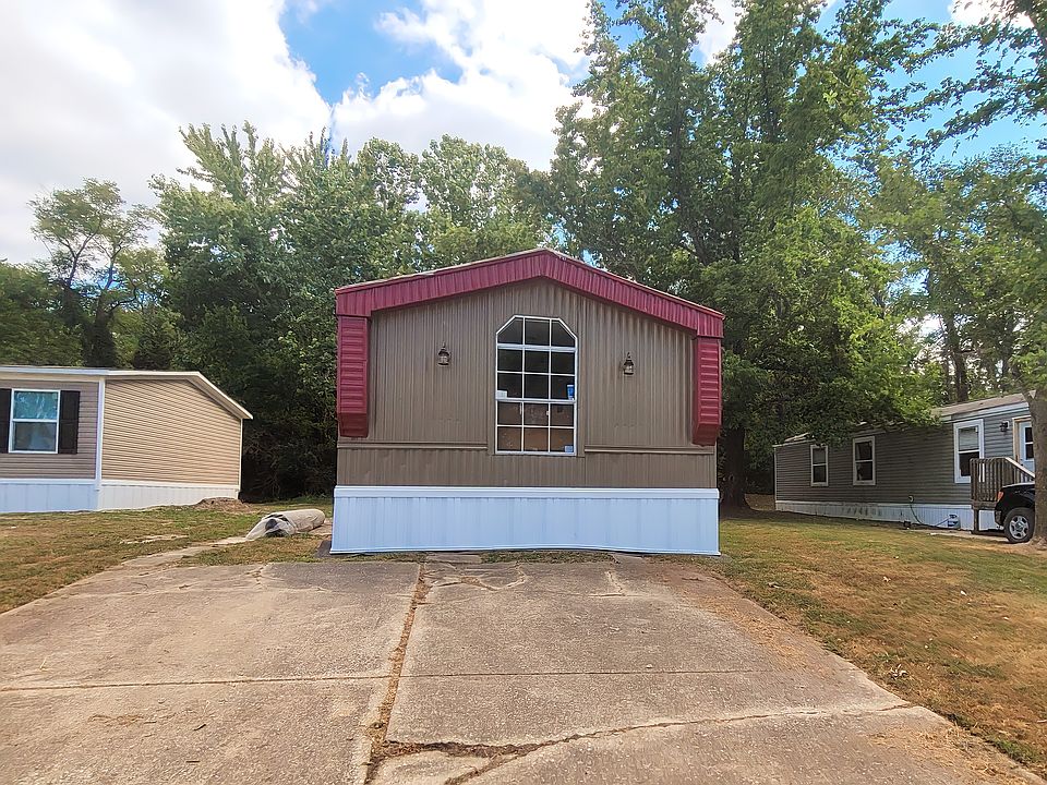 2nd image of 99 Deerwood Park