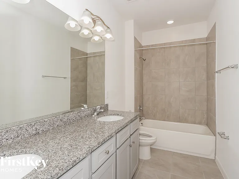 430 Reina Way — Photo 14