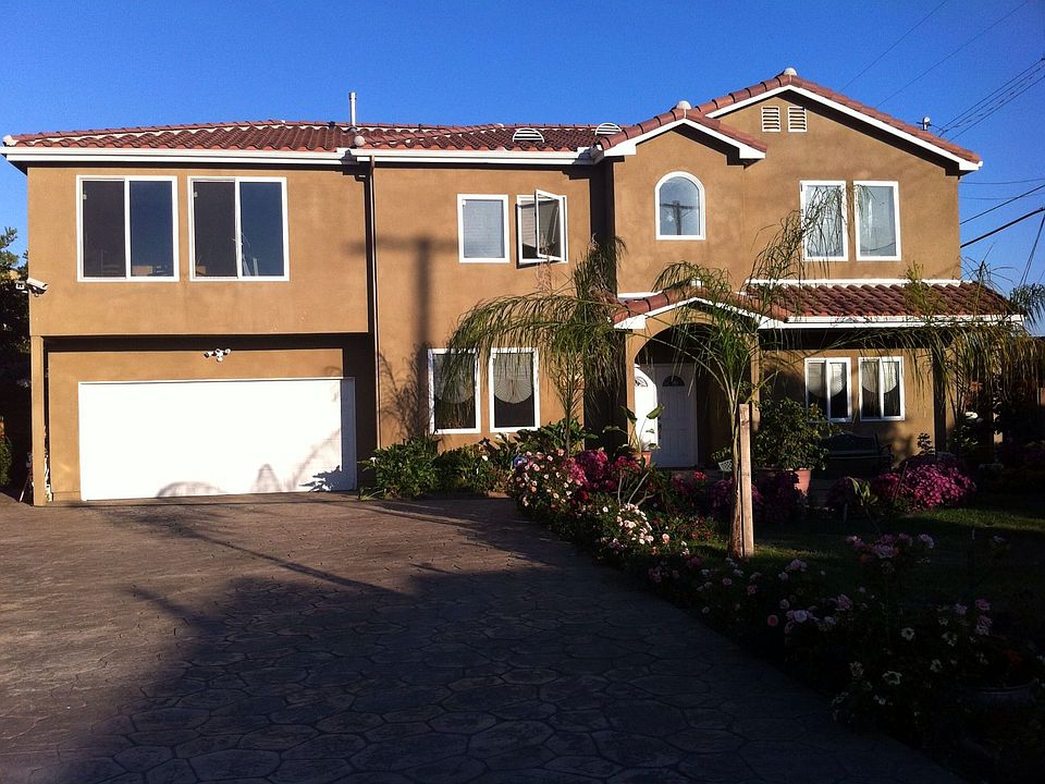 2nd image of 22328 Figueroa St