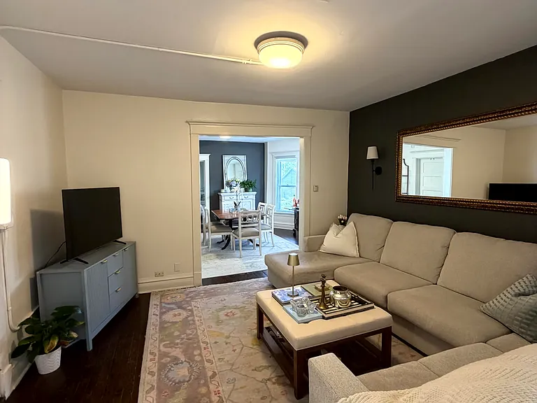 627 S Hale St #1 — Photo 2