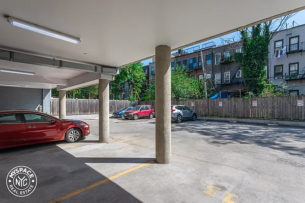 Rented by MySpaceNYC | media 30