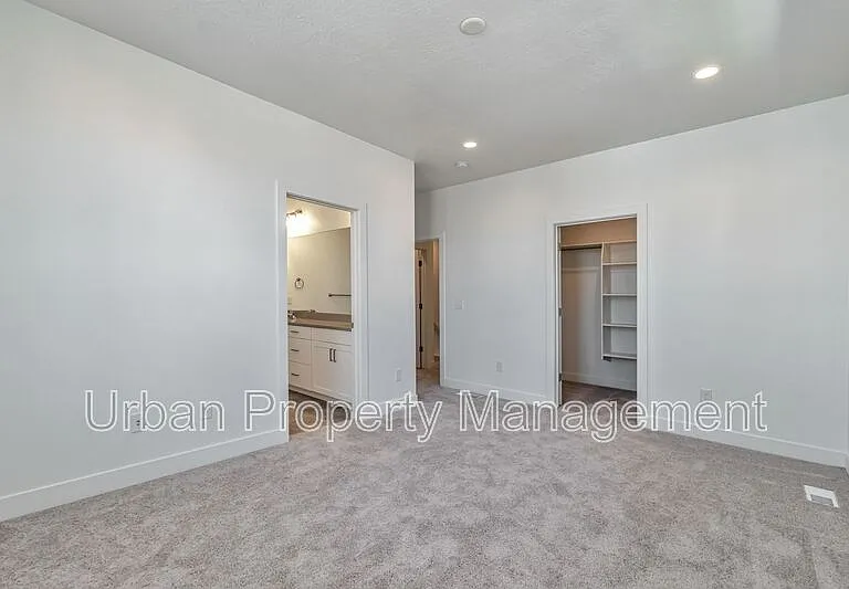 8347 S Durham St #1 — Photo 8