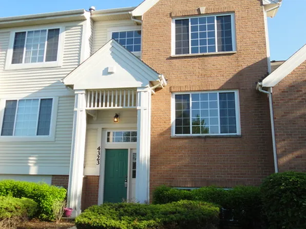 4323 Savoy Ln, McHenry, IL 60050