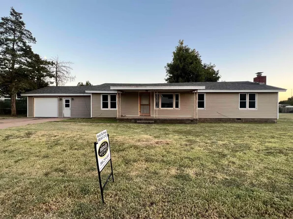 806 W Comanche St, Marlow, OK 73055