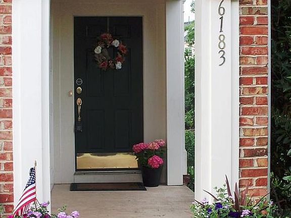 Front Door Alcove Entrance