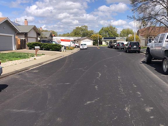 4th image of 571 Greenwood Dr
