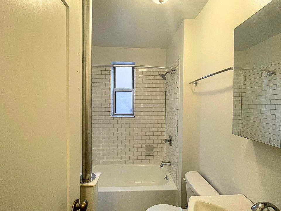 2nd image of 332 42nd St APT 2C