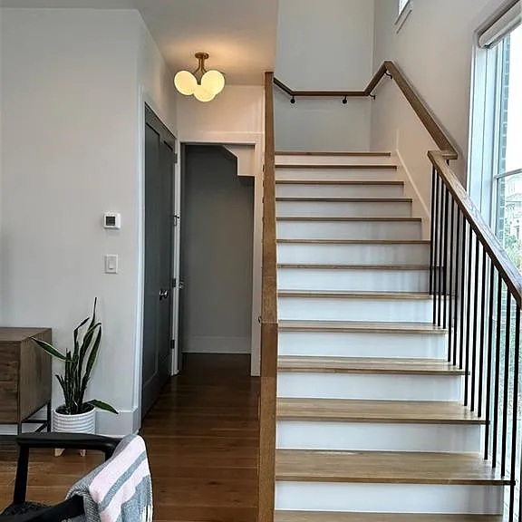 210 Glasgow Ln — Photo 26
