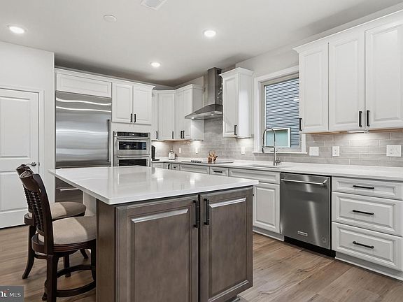 4th image of 46337 Reddish Knob Dr