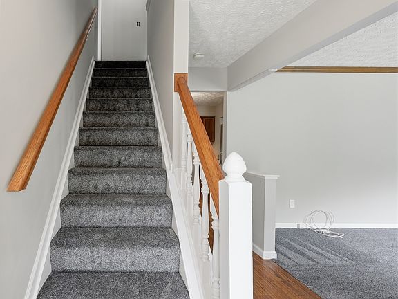 5th image of 205 Brownsfell Dr