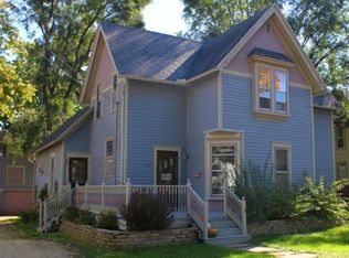 348 S 1st St, Blakesburg, WI 52536