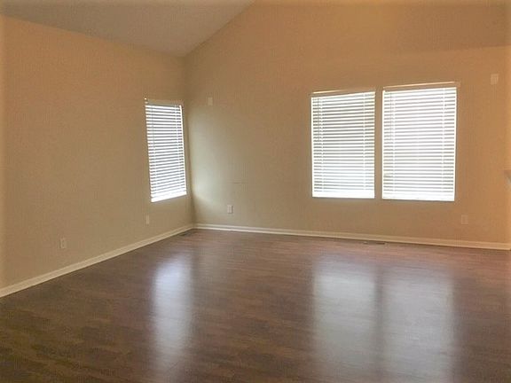 4th image of 220 Kemperwood Dr