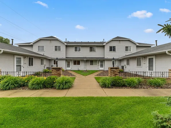 11105 Drake St NW, Coon Rapids, MN 55433